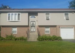  S 26th St, Wyandanch NY
