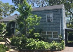  Bruce Ln N, Kings Park NY