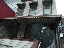 Pre-foreclosure in  KELLY ST Bronx, NY 10459