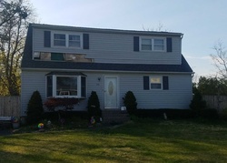 Pre-foreclosure Listing in WOODS LN CENTEREACH, NY 11720