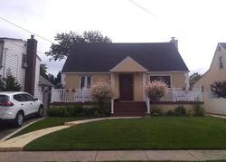 Pre-foreclosure Listing in AVALON RD HEWLETT, NY 11557