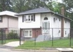 Pre-foreclosure Listing in 9TH AVE HUNTINGTON STATION, NY 11746