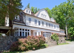 Pre-foreclosure Listing in TOWER HILL RD W TUXEDO PARK, NY 10987
