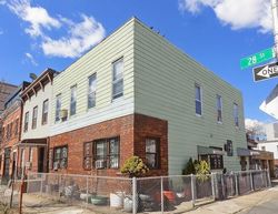 Pre-foreclosure in  28TH ST Long Island City, NY 11101