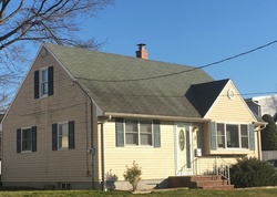 Pre-foreclosure in  ROSE TER Clark, NJ 07066