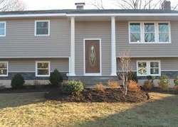 Pre-foreclosure Listing in ANGELA LN LAKE GROVE, NY 11755