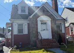 Pre-foreclosure in  HAMILTON AVE Valley Stream, NY 11580