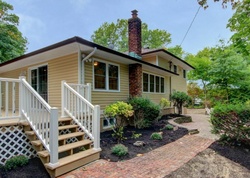  Milford Ln, Glen Cove NY