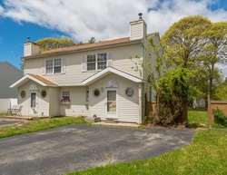 Pre-foreclosure Listing in TRIM ST BAY SHORE, NY 11706