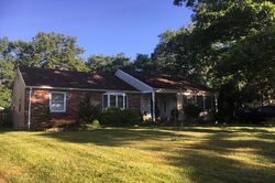 Pre-foreclosure in  CLIPPER RD Manahawkin, NJ 08050