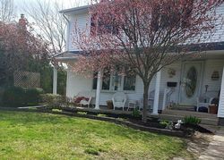 Pre-foreclosure in  MONTROSE DR Commack, NY 11725