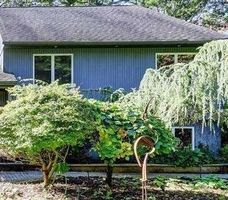Pre-foreclosure in  SIGNAL CT Huntington Station, NY 11746
