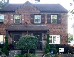 Pre-foreclosure Listing in PARSONS BLVD FRESH MEADOWS, NY 11365