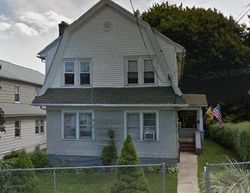 Pre-foreclosure in  GREENVALE AVE Yonkers, NY 10703