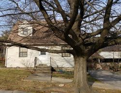 Pre-foreclosure in  CHERRY BROOK PL N Great Neck, NY 11020