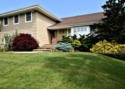 Pre-foreclosure Listing in EVERIT AVE HEWLETT, NY 11557