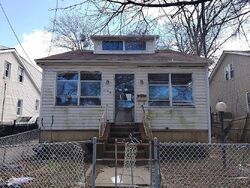 Pre-foreclosure in  120TH AVE Jamaica, NY 11436