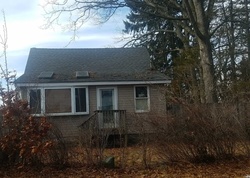  Centre Ave, Lindenhurst NY