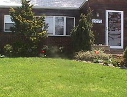 Pre-foreclosure in  MEADOWBROOK RD Merrick, NY 11566