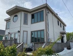 Pre-foreclosure in  MOUND ST Lindenhurst, NY 11757