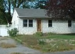 Pre-foreclosure Listing in LOCUST AVE WYANDANCH, NY 11798