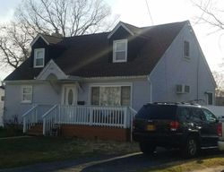  Carll Dr, Bay Shore NY