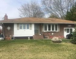 Pre-foreclosure Listing in AGATE ST BAY SHORE, NY 11706