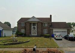 Pre-foreclosure in  OLD WELL RD Rochester, NY 14626