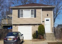  32nd St, Lindenhurst NY