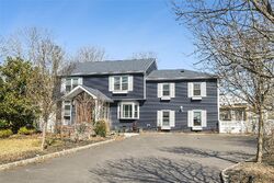 Pre-foreclosure in  ROBERT ST Patchogue, NY 11772