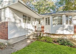  Talbot Ln, Smithtown NY