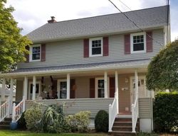 Pre-foreclosure Listing in AVENUE B PORT WASHINGTON, NY 11050