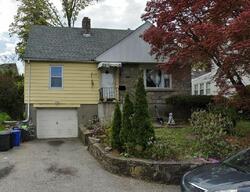Pre-foreclosure in  LONGVIEW AVE Peekskill, NY 10566
