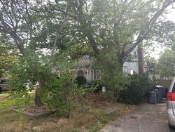 Pre-foreclosure in  DEER LAKE DR North Babylon, NY 11703