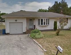 Pre-foreclosure Listing in NORTHVILLE TPKE RIVERHEAD, NY 11901