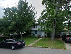 Pre-foreclosure in  LA SALLE PL Oakdale, NY 11769