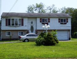 Pre-foreclosure in  COMMANDER AVE West Babylon, NY 11704