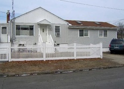 Pre-foreclosure in  IRENE ST Lindenhurst, NY 11757