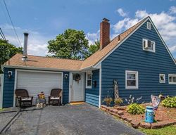 Pre-foreclosure in  RURAL LN Levittown, NY 11756