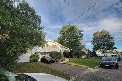 Pre-foreclosure in  W 24TH ST Deer Park, NY 11729