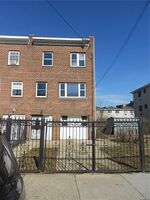 Pre-foreclosure in  E 224TH ST Bronx, NY 10466