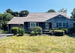 Pre-foreclosure in  WASHINGTON ST Sayville, NY 11782