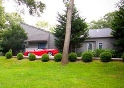 Pre-foreclosure in  OLD FARM RD Sagaponack, NY 11962