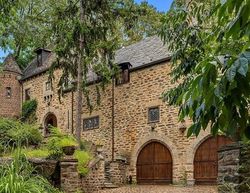 Pre-foreclosure in  GROSVENOR AVE Bronx, NY 10471