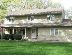 Pre-foreclosure in  DIANE CT Nesconset, NY 11767