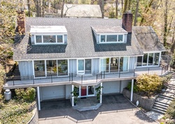 Pre-foreclosure Listing in SOUND VIEW RD OYSTER BAY, NY 11771