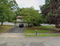 Pre-foreclosure in  RICHARD CT Lake Grove, NY 11755