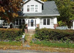 Pre-foreclosure Listing in HAMPTON AVE RENSSELAER, NY 12144