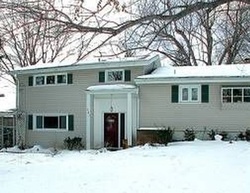 Pre-foreclosure Listing in MOSELEY CIR FAIRPORT, NY 14450