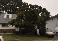 Pre-foreclosure Listing in FALCON ST EAST MEADOW, NY 11554